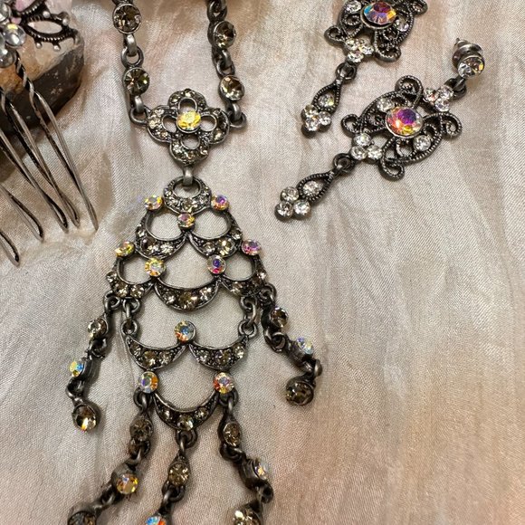 Rhinestone Necklace, Earrings and Hair Combs - Picture 3 of 3